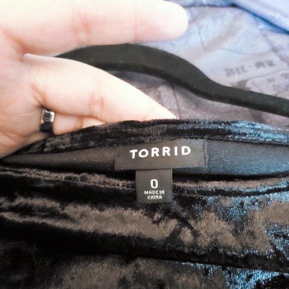 Torrid Crushed Velvet Shift Dress - Picture 2 of 2